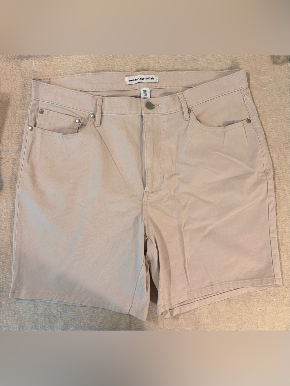 Amazon Essentials NWT Men’s Khaki Shorts
